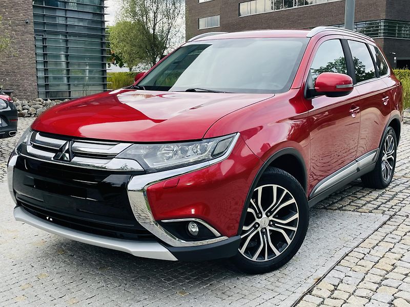 Mitsubishi Outlander 2.2D 4x4 1MAJ TAŽNÉ SERVISKA  - fotka 1 z 42