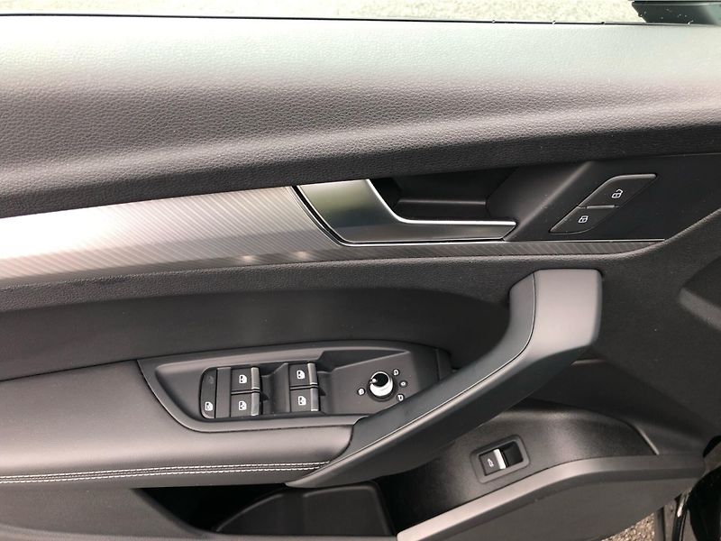 Audi Q5 DESIGN 2.0 TDI 140 KW Quattro - fotka 15 z 30