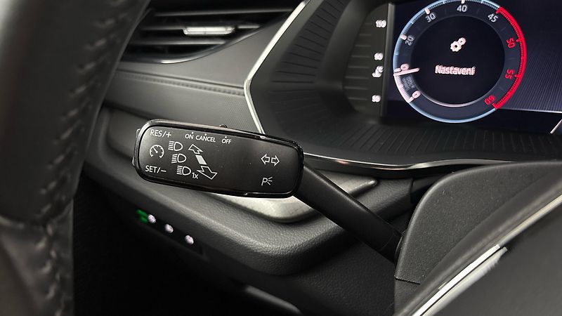 Škoda Octavia 2.0 TDI Ambition Combi - fotka 14 z 24
