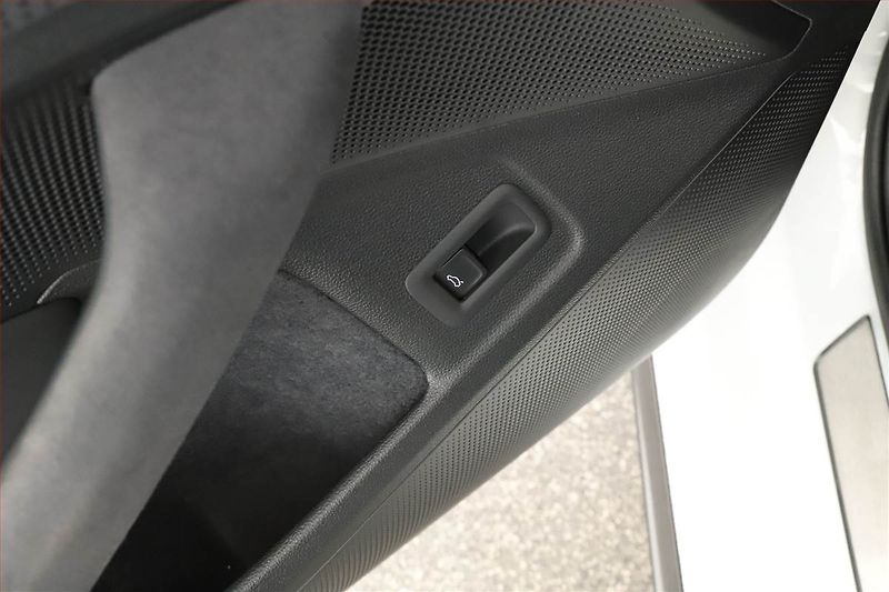 Škoda Superb (2025) 2.0 TDI, SPORTLINE, KAMERA - fotka 10 z 20