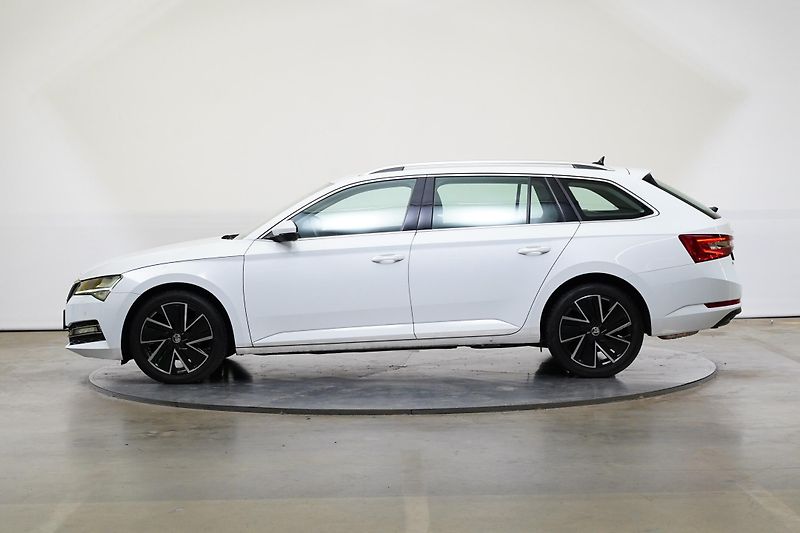 Škoda Superb - fotka 3 z 30