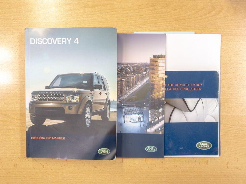 Land Rover Discovery (2012) 12/12 ČR 3.0D 188KW–1 MAJITEL - fotka 54 z 55