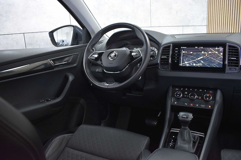 Škoda Karoq 1.5TSI DSG*STYLE+*KAMERA*ČR 1M - fotka 8 z 40