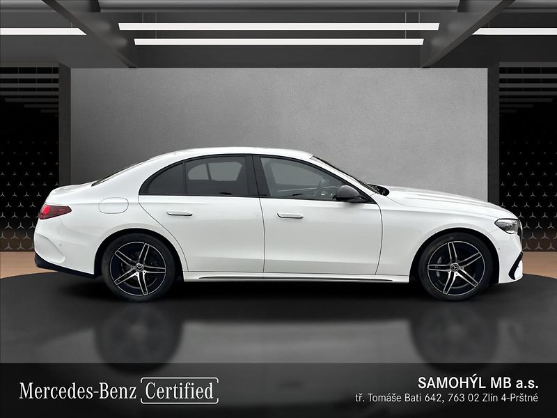 Mercedes-Benz Třídy E E 220d 4MATIC AMG linie - fotka 6 z 12