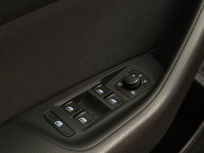 Volkswagen Passat (2021) 2.0 TDi Style Business 110 kW - fotka 16 z 26