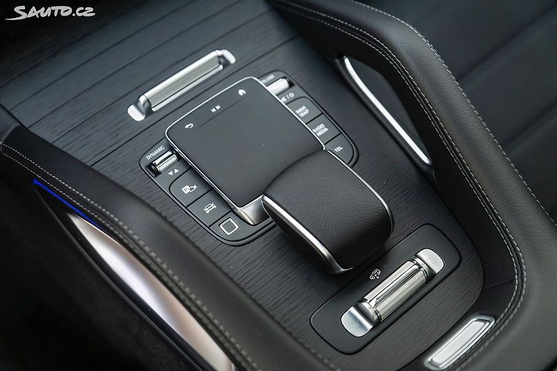 Mercedes-Benz GLE 450d*AMG*Premium*nez.topení - fotka 36 z 40