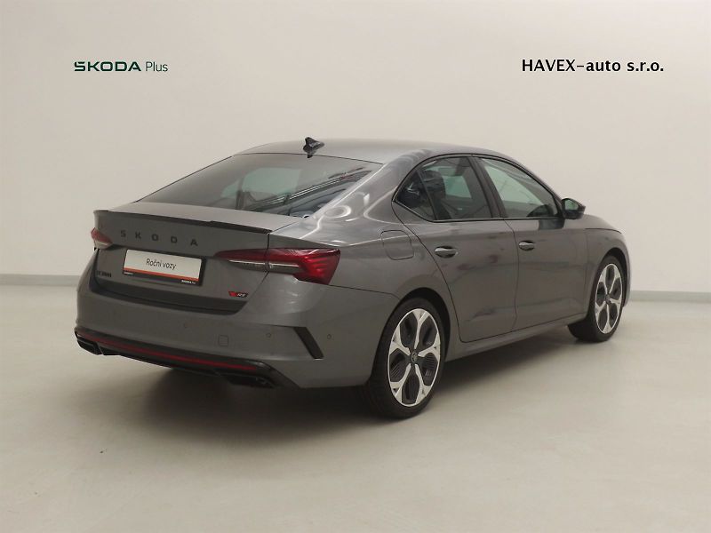 Škoda Octavia (2025) 2.0 TSI DSG RS - fotka 2 z 5