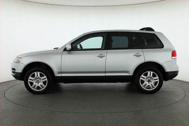 Volkswagen Touareg (2006) 3.0 V6 TDI, 4X4, Automat - fotka 3 z 17