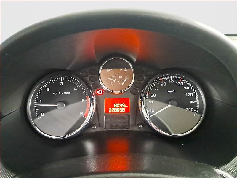 Peugeot 206 (2010) 1.4 HDI, po STK, plně pojízdný - fotka 11 z 16