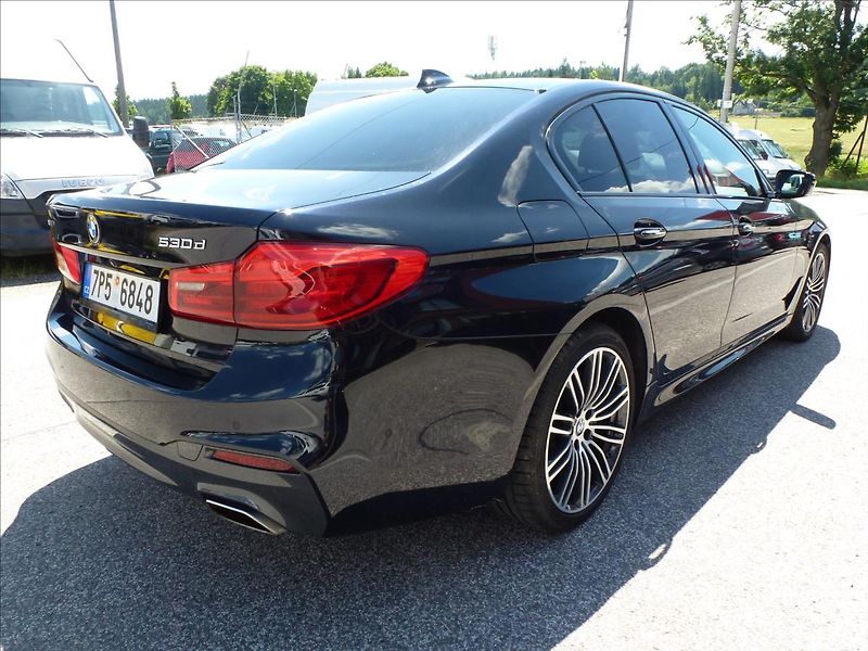 BMW Řada 5 3,0 D X-Drive M-Paket  Carbon - fotka 10 z 62