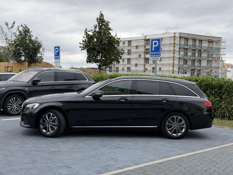 Mercedes-Benz Třídy C (2015) 200d 100 kW / tažné - fotka 2 z 23