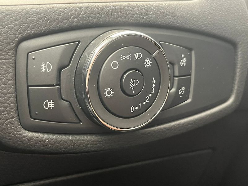 Ford Galaxy 2.5 HEV TITANIUM 7 míst - fotka 19 z 44