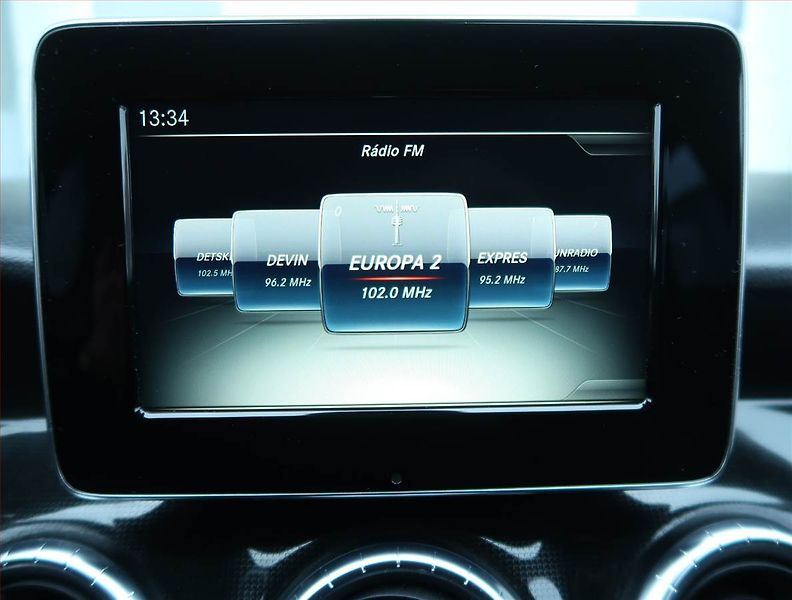 Mercedes-Benz CLA (2015) 200 CDI, Automat, Kůže, Navi - fotka 11 z 15