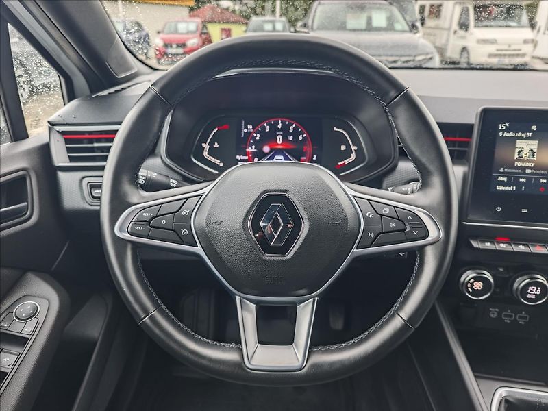 Renault Clio 1,0 TCe 90  INTENS - fotka 17 z 21