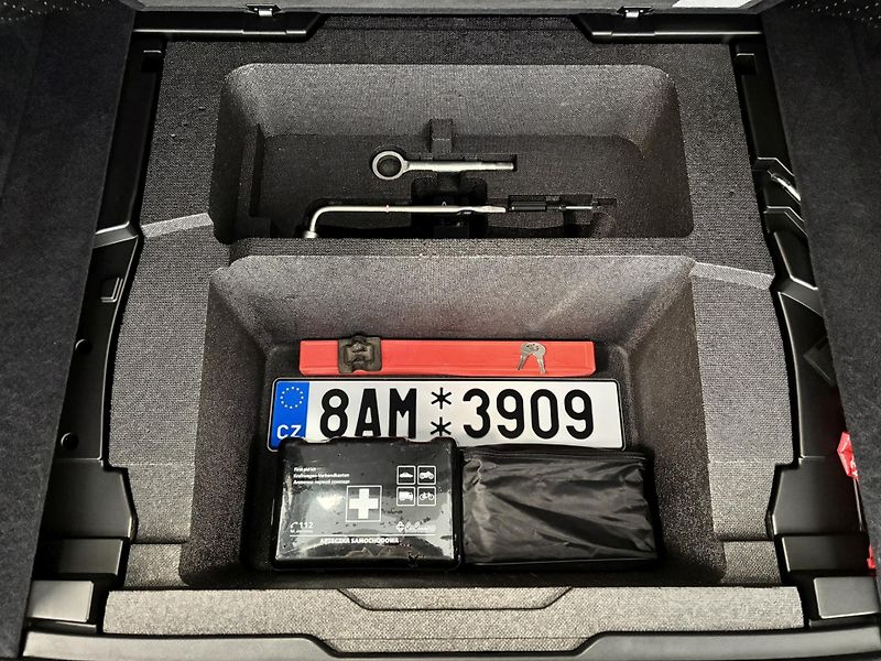 Subaru Outback 2.5i Active ES Lineartronic - fotka 21 z 41