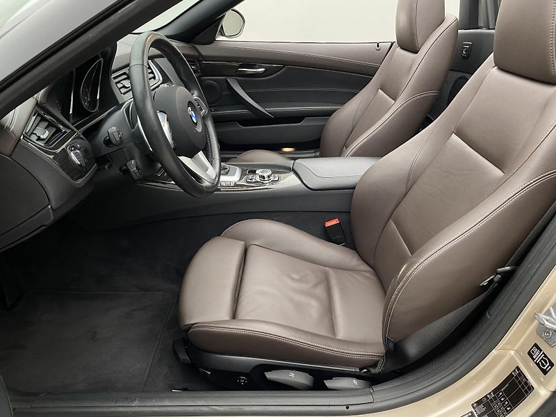 BMW Z4 sDrive 35i N54 AUT CZ 1. maj - fotka 3 z 56