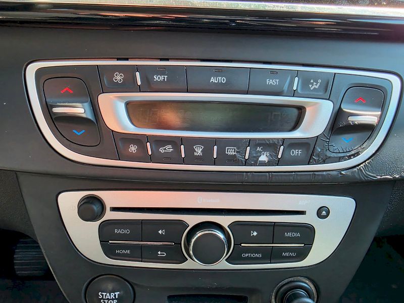 Renault Fluence (2013) 1,6DCI 96KW - fotka 9 z 24