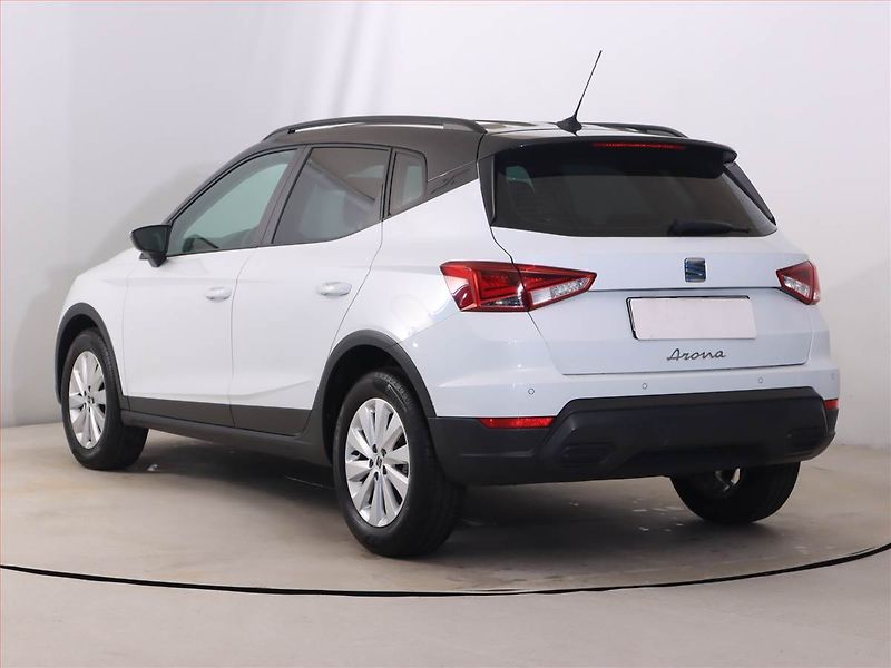 Seat Arona (2022) Xperience 1.0 TSI, Automat - fotka 4 z 21
