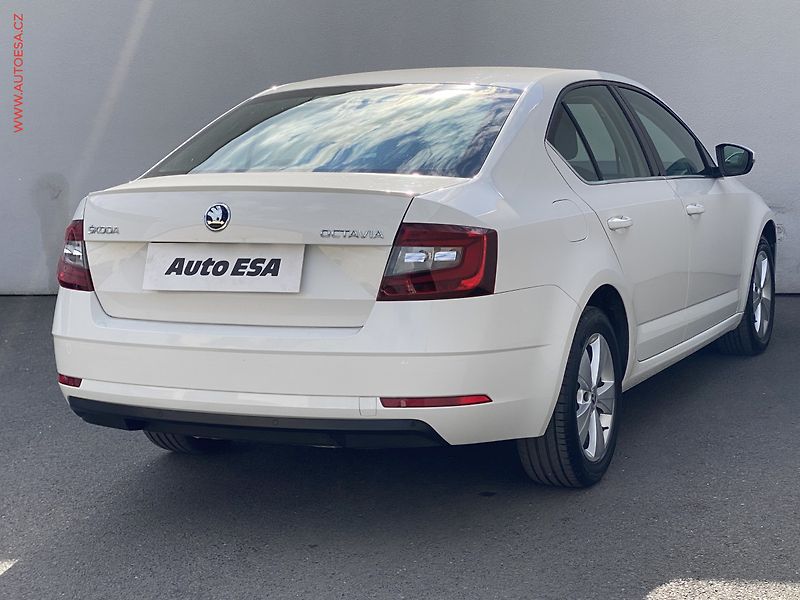 Škoda Octavia (2019) 1.5 TSi, ČR, Style, LED - fotka 4 z 17