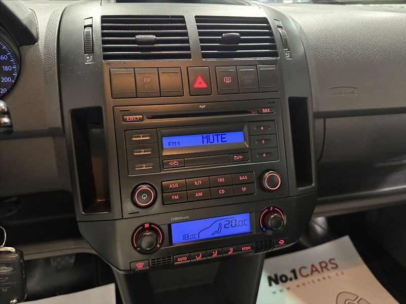 Volkswagen Polo 1,2   i TOUR ČIDLA ŠÍBR ALU ST - fotka 10 z 19