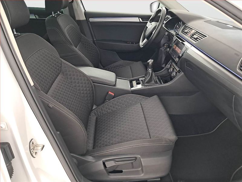 Škoda Superb (2016) 2.0 TDI, Navi, Bi-Xenony - fotka 9 z 18