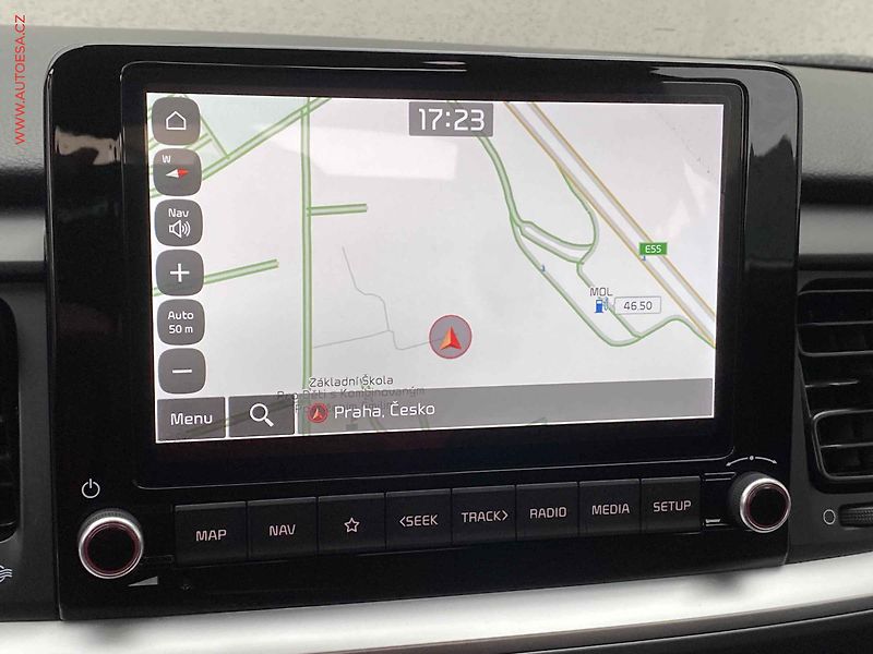 Kia Stonic (2024) 1.2i, 1.maj,ČR, AC, kamera - fotka 17 z 20
