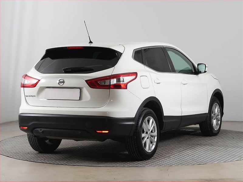 Nissan Qashqai (2017) 1.6 DIG-T, Serv.kniha - fotka 5 z 15