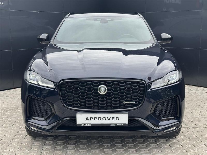 Jaguar F-Pace 3,0 R-DYNAMIC SE AWD DPH - fotka 4 z 33