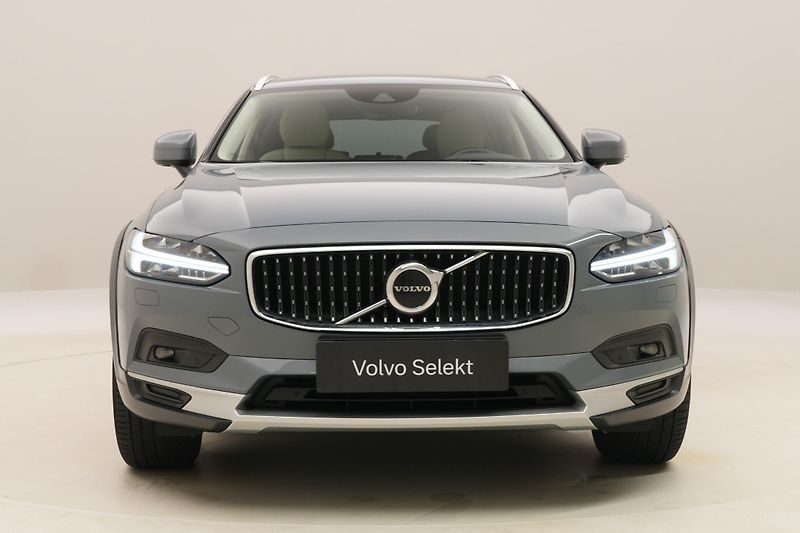 Volvo V90 CC B4 AWD MOMENTUM AUT - fotka 16 z 52