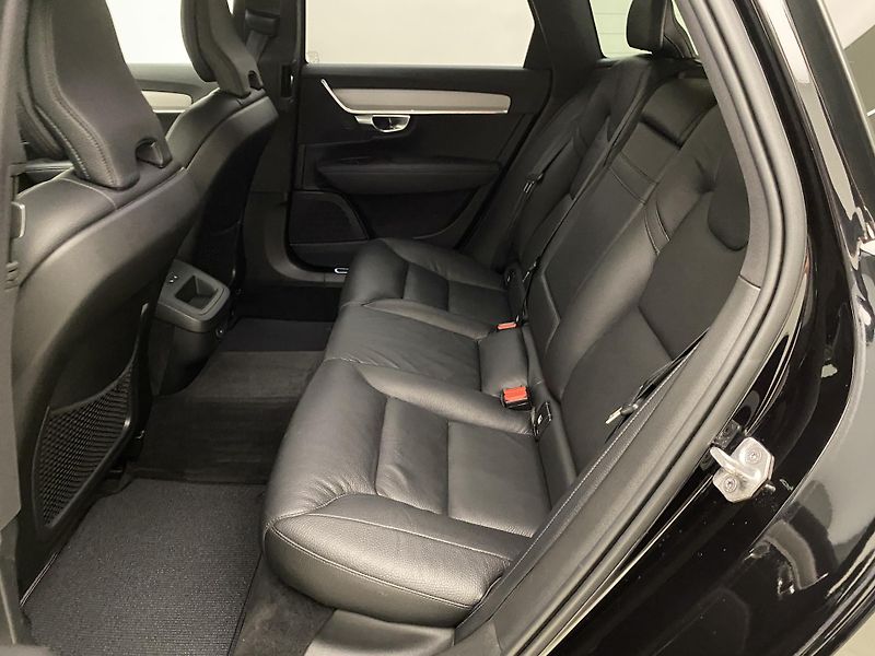Volvo V90 B4 MOMENTUM AUT  - fotka 4 z 45