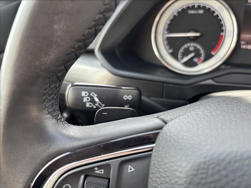 Škoda Superb 2,0 TDI 110kW Style DSG - fotka 29 z 47