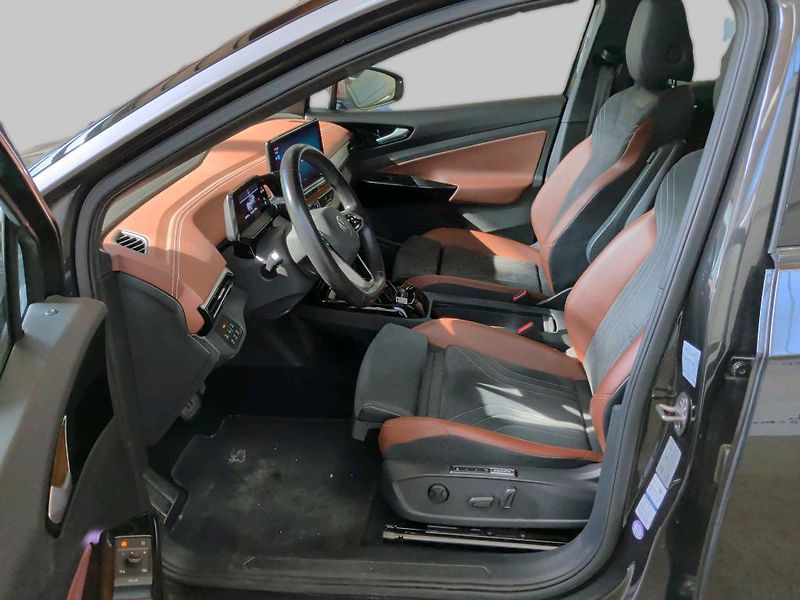 Volkswagen ID.4 (2022) 77kWh PRO PERFORM  REZERVOVÁNO - fotka 6 z 9