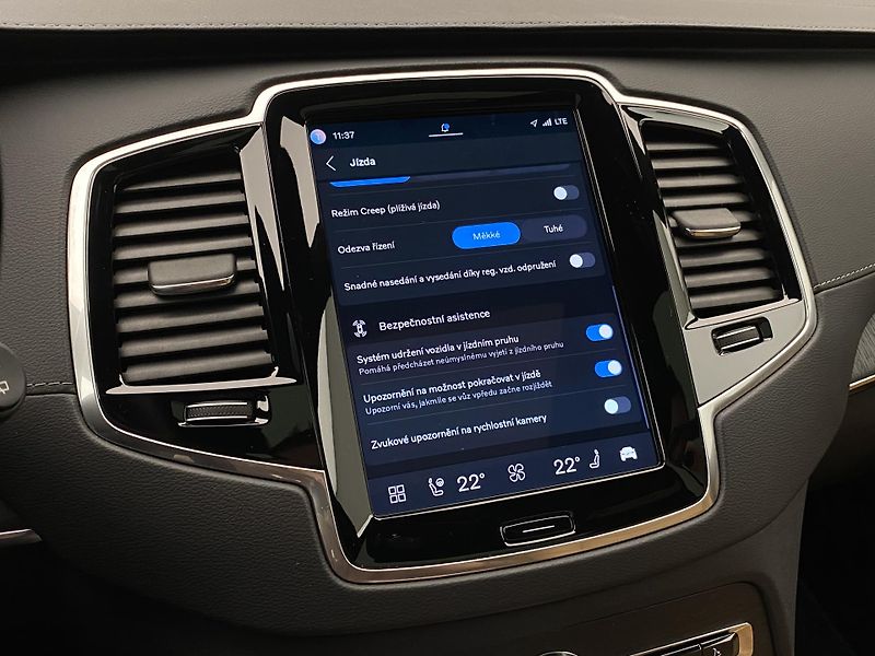Volvo XC90 T8 AWD RECHARGE REZERVACE - fotka 56 z 74