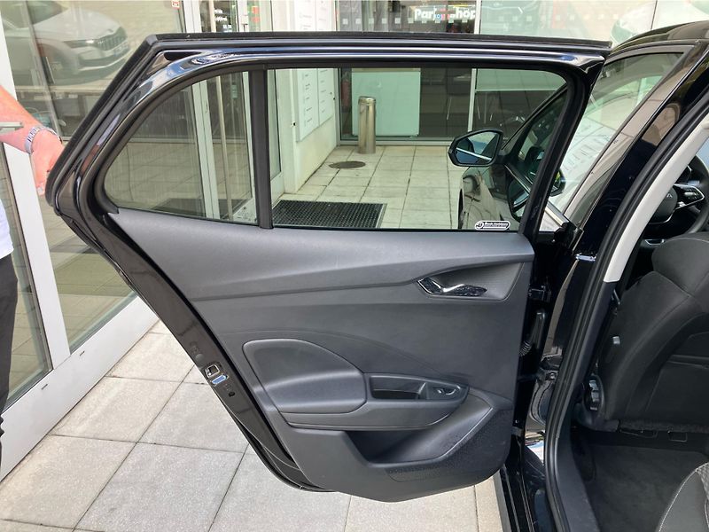 Škoda Fabia 1.0 TSI 85 kW Top Selection DS - fotka 25 z 29