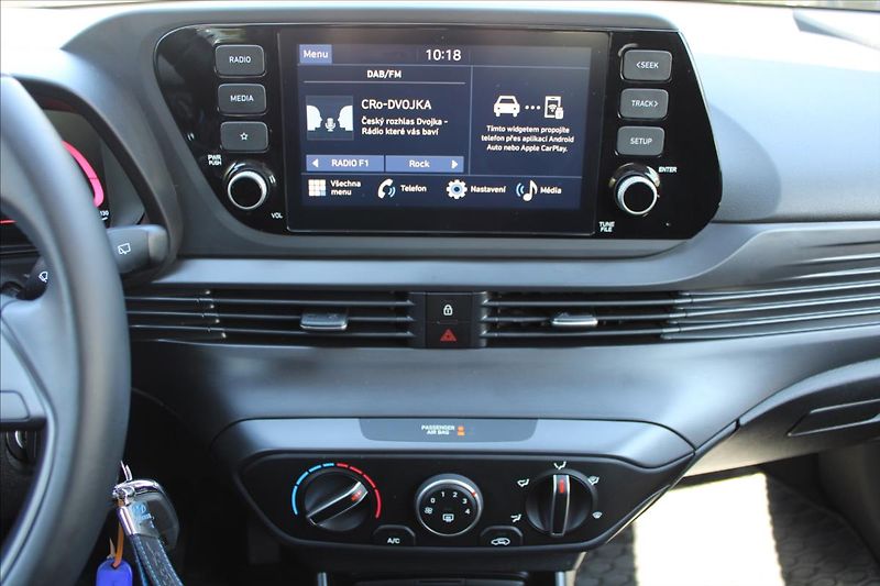 Hyundai i20 1,2 i  1MAJ,ZÁRUKA,DPH,25327KM - fotka 15 z 32