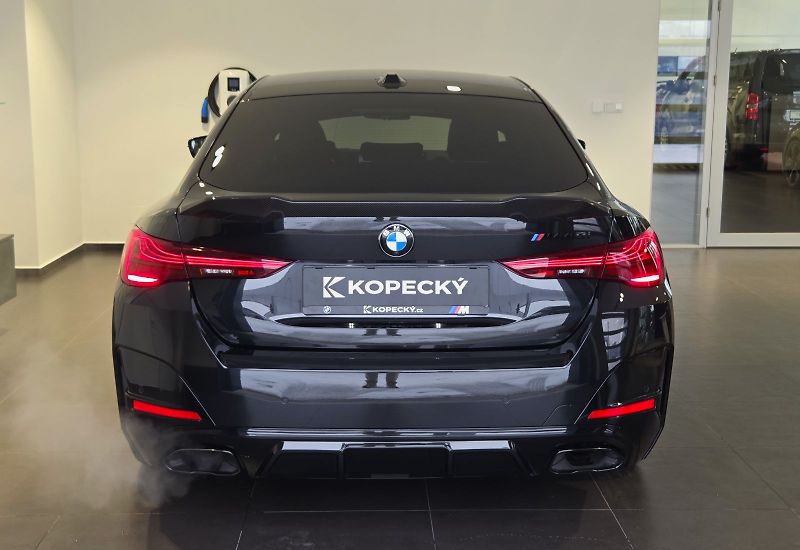 BMW Řada 4 (2025) M440i xDrive GranCoupé M Perfo - fotka 5 z 16