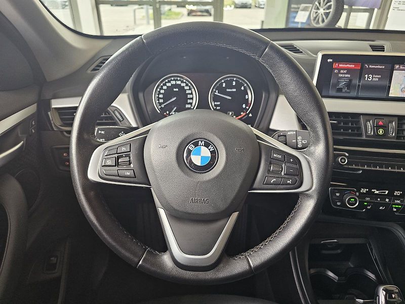 BMW X1 xDrive18d - fotka 18 z 28