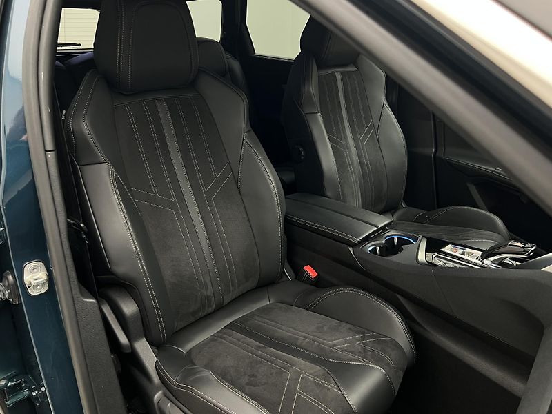 Peugeot 5008 GT 1.6 PURETECH AUT 7 MÍST - fotka 18 z 47