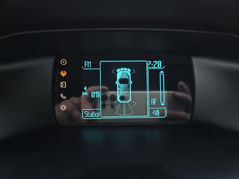 Ford Focus 1.0 92kW,VÝHŘEV,2xKOLA,SERVIS - fotka 30 z 64
