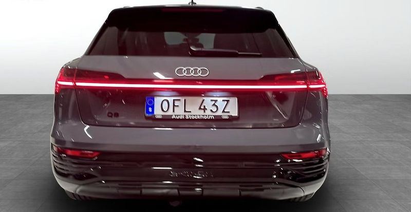 Audi Q8 e-tron 50 Q Kamera Ambient Vzduch LED - fotka 5 z 14