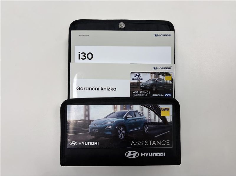 Hyundai i30 1,6 CRDi  WG Style - fotka 25 z 26