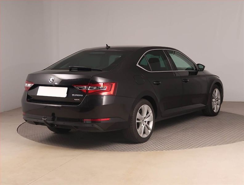 Škoda Superb (2017) Style 2.0 TDI 4x4, 4X4 - fotka 5 z 18