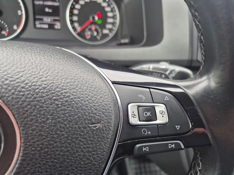 Volkswagen Multivan 2,0 TDI DSG 110kW, 7míst, tažn - fotka 16 z 21