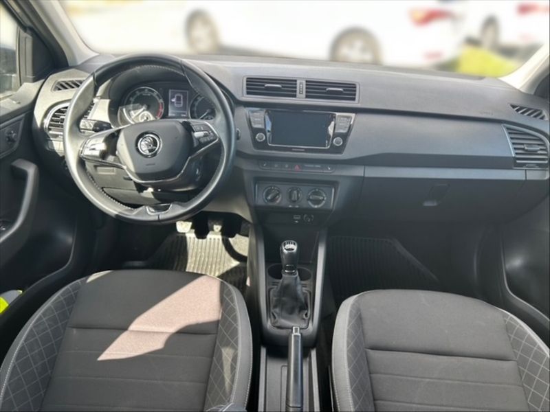 Škoda Fabia 1,0 TSI 70 Ambition - fotka 9 z 11