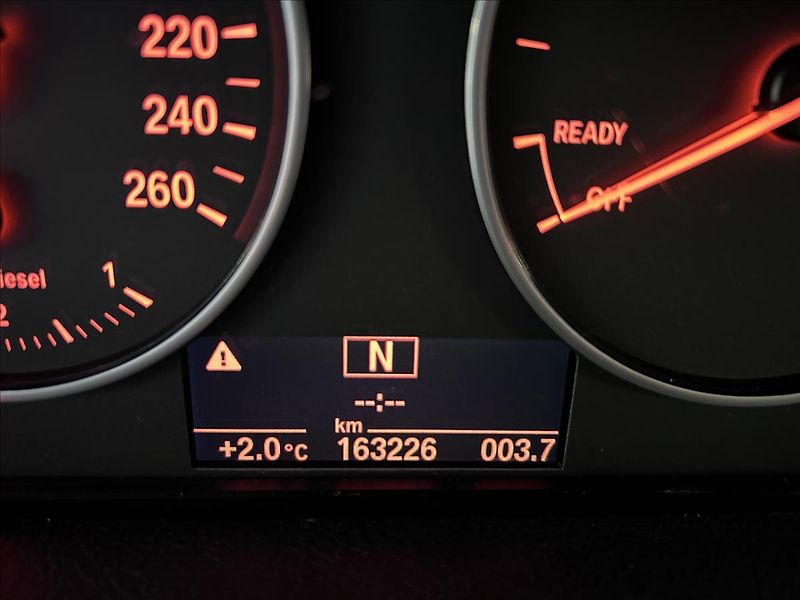 BMW Řada 2 2,0   218d,ActiveTourer,2.MAJ - fotka 19 z 34