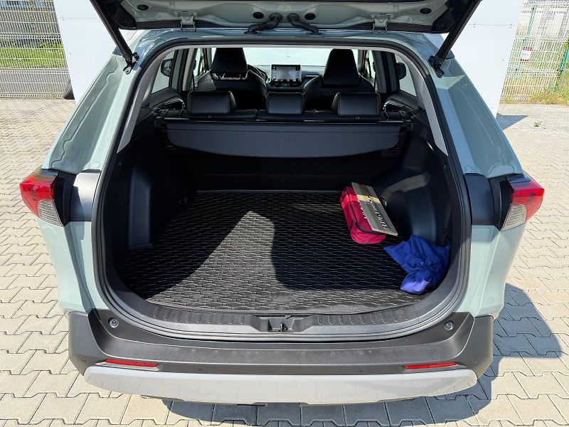 Toyota RAV4 2.5 HSD e-CVT AWD Adventure - fotka 10 z 29