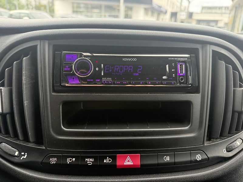 Fiat Dobló 1.3 MTJ Klimatizace - fotka 14 z 21