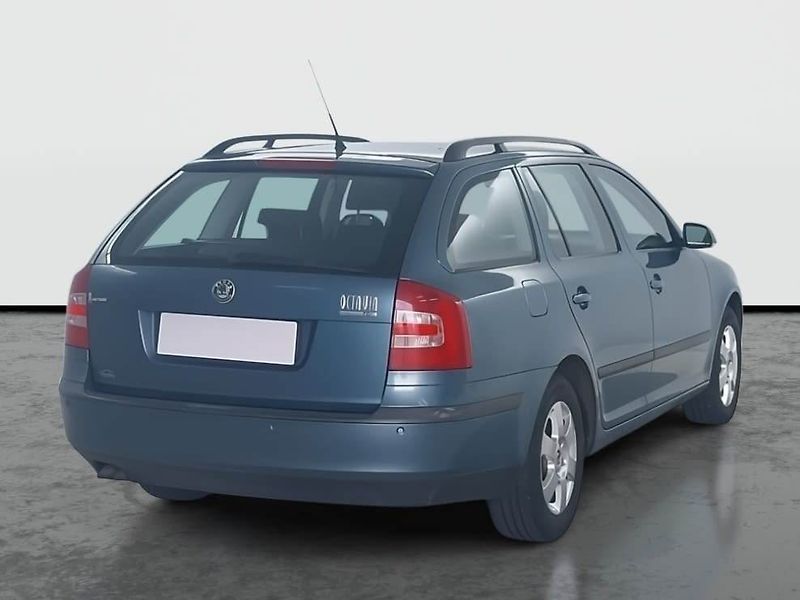 Škoda Octavia (2008) 2.0 TDI, Tempomat - fotka 5 z 15