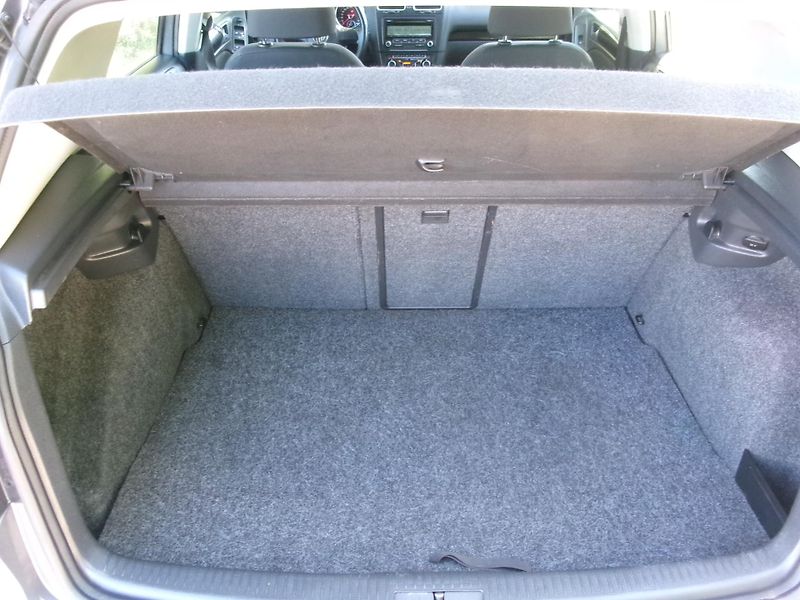 Volkswagen Golf (2010) 1,2TSI AUTOKLIMA - fotka 12 z 23
