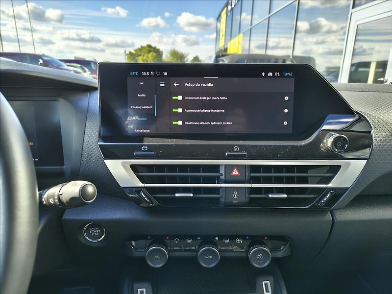 Citroën C4 1,2   EAT8 MAX - fotka 20 z 21